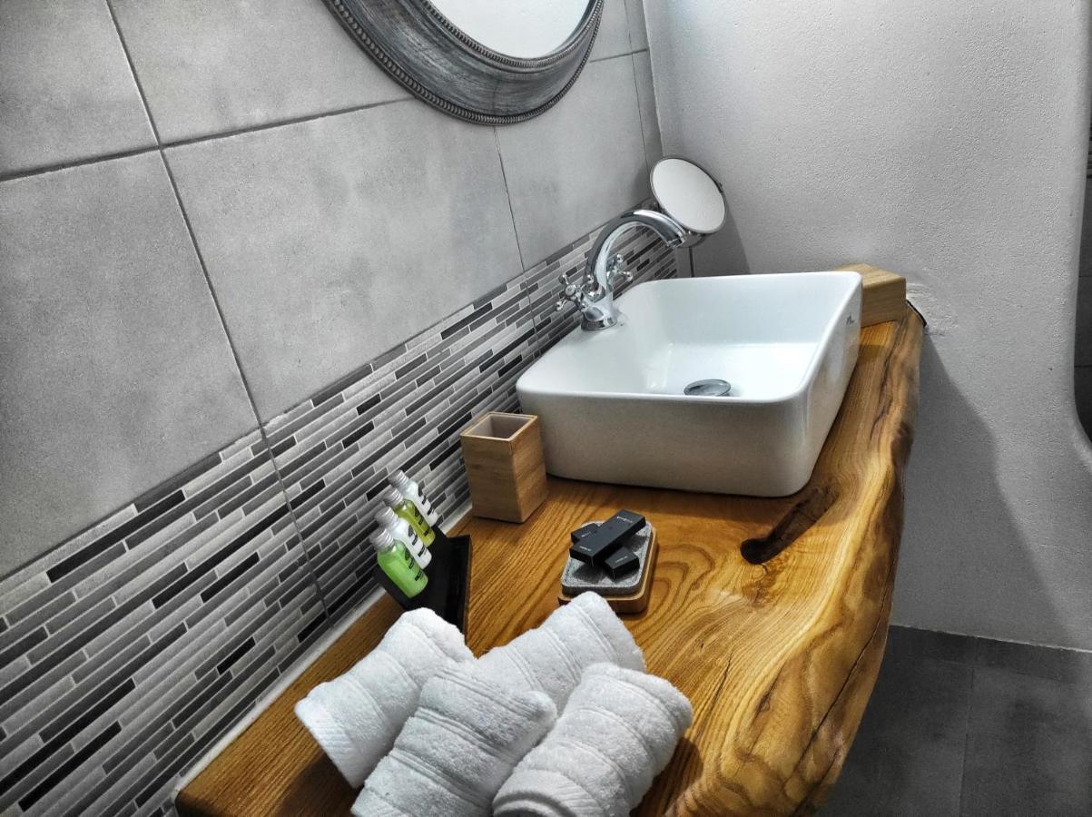 Milos Gem Suites Inn Pachaina Luaran gambar